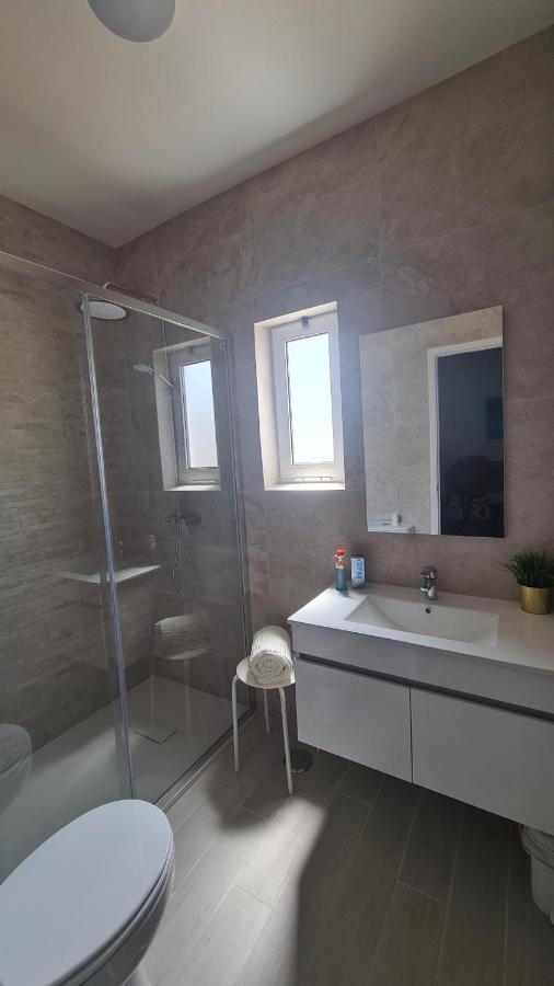 Quarteira Home Beach Ferias Tranquilas A 1Km Da Praia Totalmente Renovado 外观 照片
