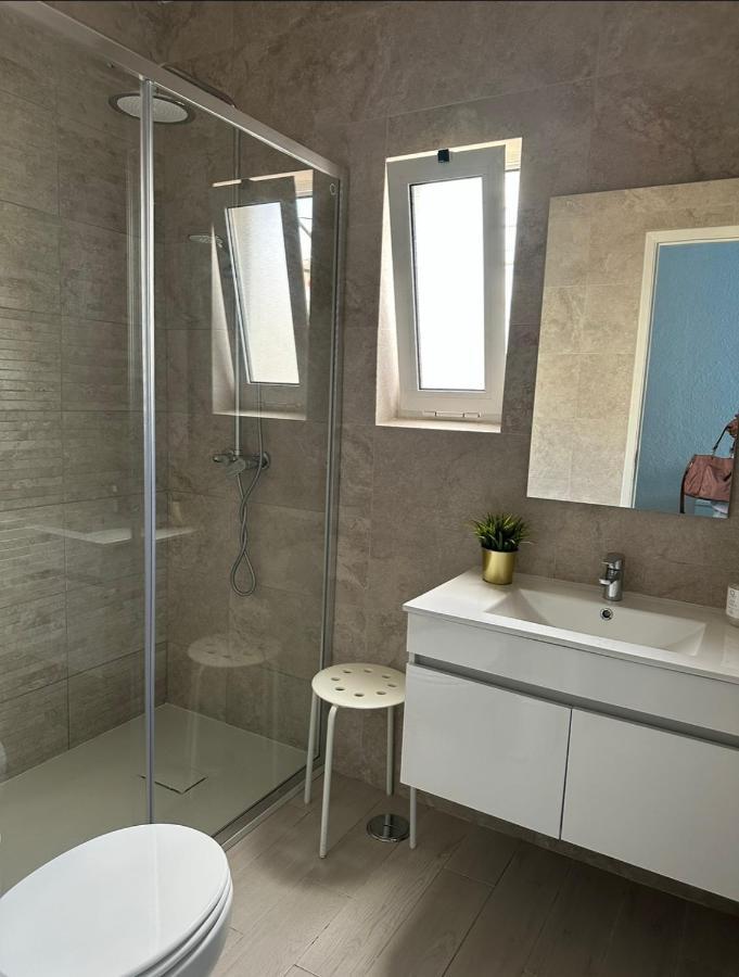 Quarteira Home Beach Ferias Tranquilas A 1Km Da Praia Totalmente Renovado 外观 照片